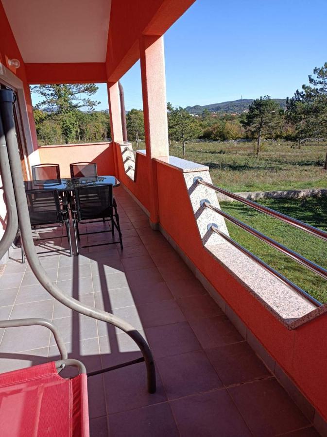 Apartman Biba ลาบิน ภายนอก รูปภาพ